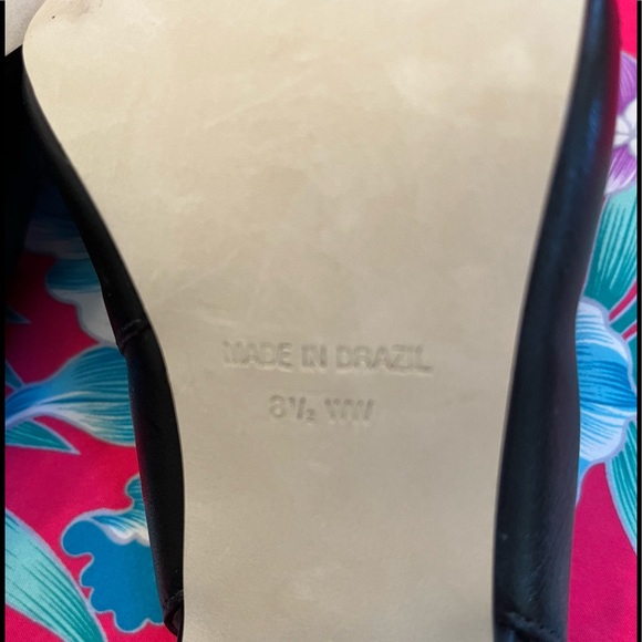 WALKING  CRADLES Michaela leather slingback pump.  Black. size 8.5 WW Like new. - Picture 10 of 12